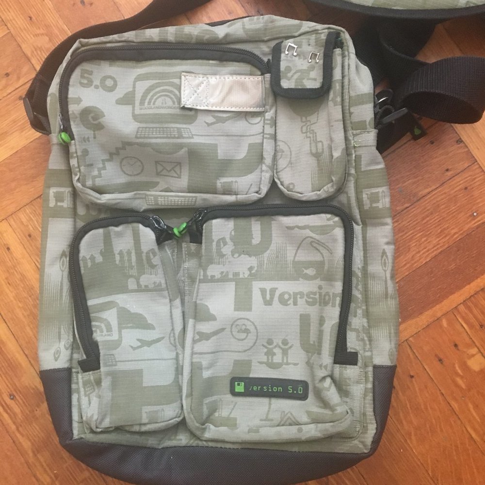 Vintage Y2K/late 90s Messenger Bag - Green